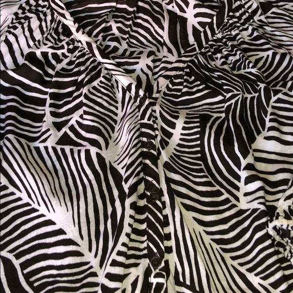 JONES NEW YORK DARK BROWN AND WHITE TOP - Picture 3 of 5